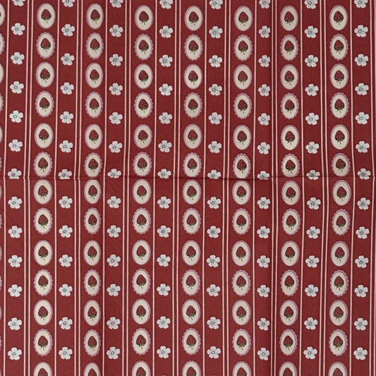 Red Strawberry & Daisy Guest Napkins – Summer Floral Decoupage Napkins for Crafting & DIY