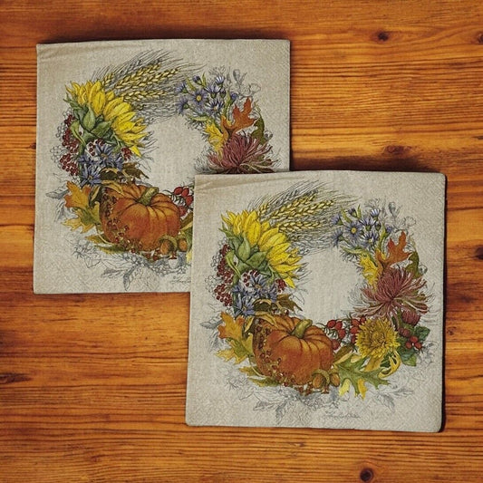 Servilletas con decoupage y coronas de cosecha, hermosas manualidades de papel para cócteles otoñales