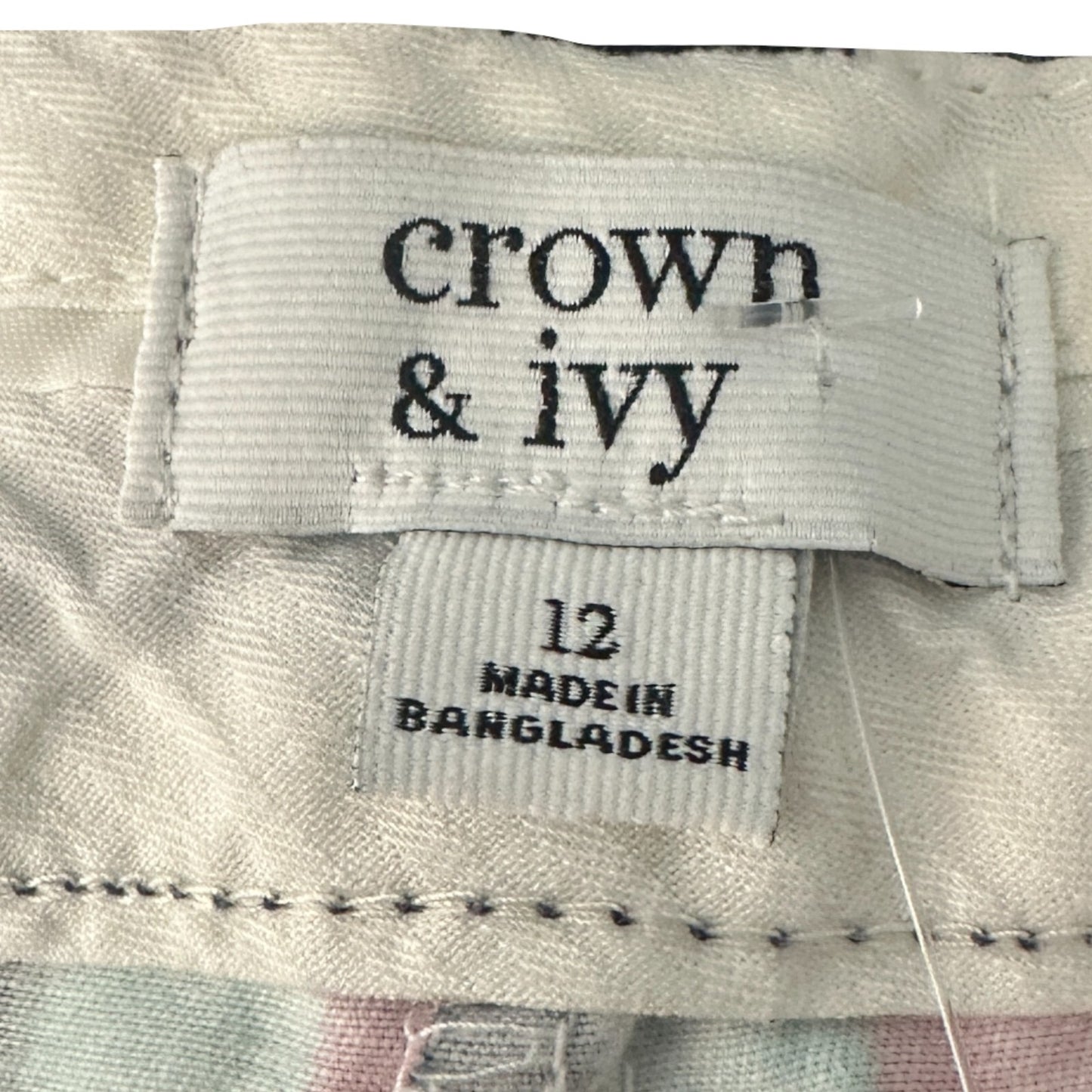 Crown & Ivy Women’s 12 Shorts Geometric Aztec Pink Navy Blue Bright Colorful