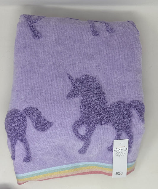 Toalla de baño con unicornio color lavanda y morado